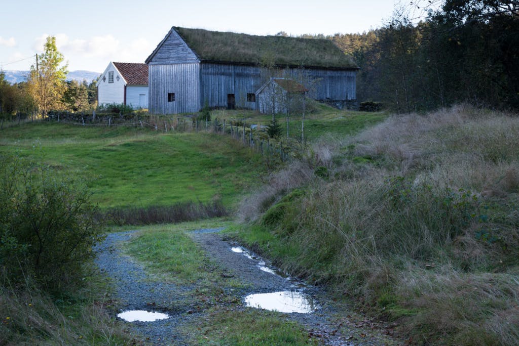 Parti frå Jonegarden i Sauda. Ryfylkemuseet.
